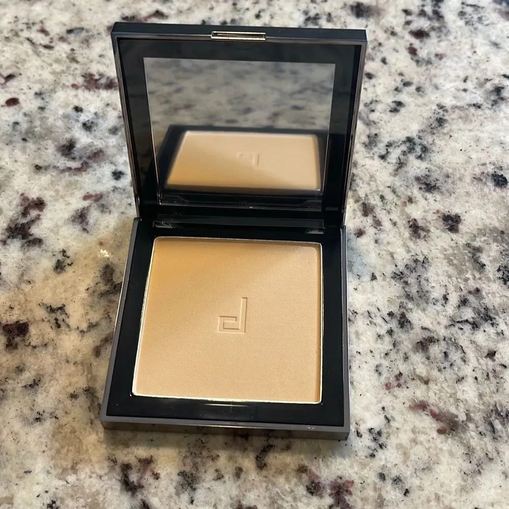 Caché Crème Powder Foundation By‎ Doucce NM6 New No Box